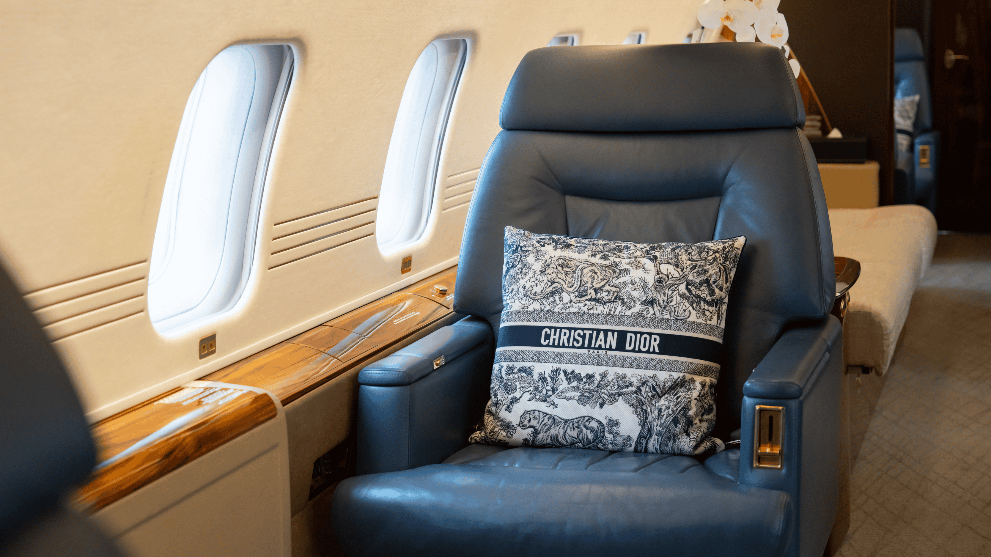 Luxury Private Jet Fleet | Bombardier & Gulfstream Aircraft | Alex Jet